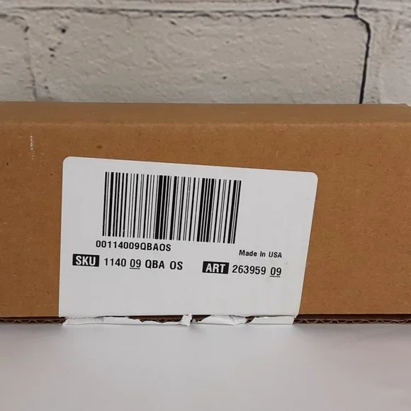 VICTORIA'S SECRET 'PINK' SELF-TANNING WATER - Picture 15 of 16